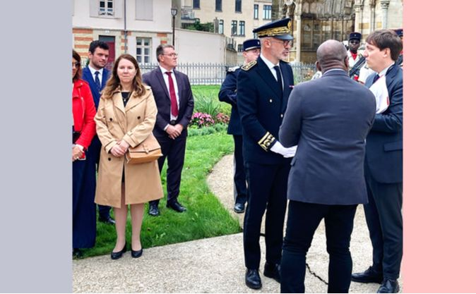 Le préfet Royet s’entretient avec son directeur de cabinet Thomas Montbabut et Jean-Marie Foggea, conseiller municipal en charge des cérémonies et de la mémoire